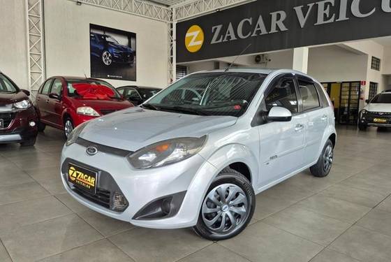 FORD FIESTA 1.0 ROCAM SE PLUS 8V FLEX 4P MANUAL FORD FIESTA 1.0 ROCAM SE PLUS 8V FLEX 4P MANUAL